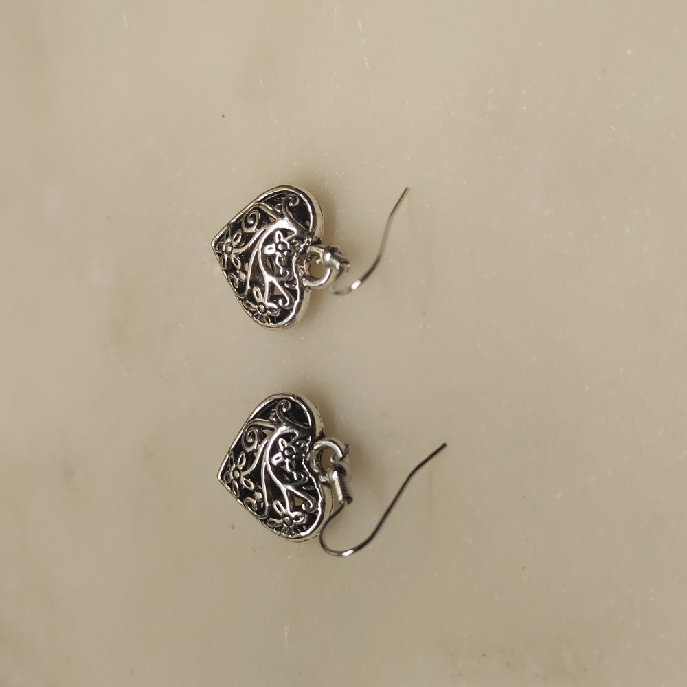 BOGO! NEW! 3D Puffy Heart Open Scrolls Silver Dangle Earrings - Picture 5 of 12